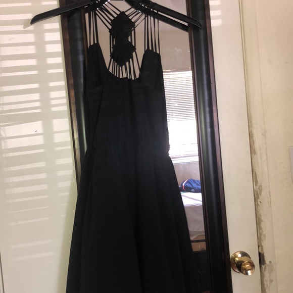 Black Flowy dress - Picture 4 of 4